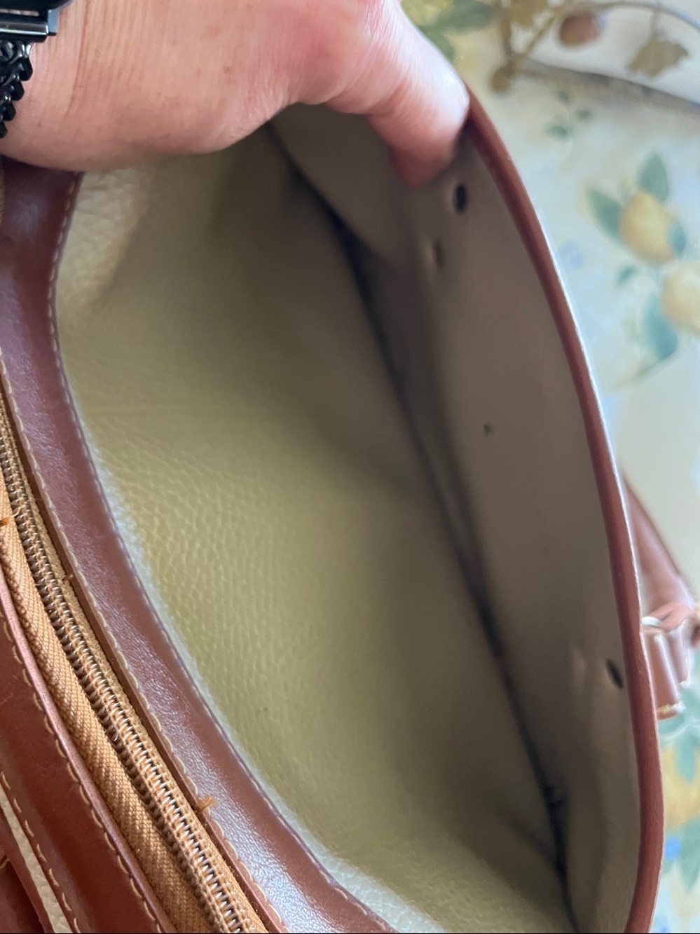 Vintage Dooney & Bourke Beige and Brown Leather Satchel - Picture 4 of 7
